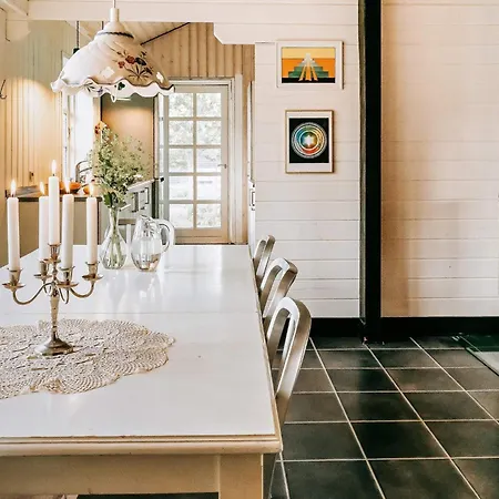 8 Person In Vinderup-by Traum * Vinderup